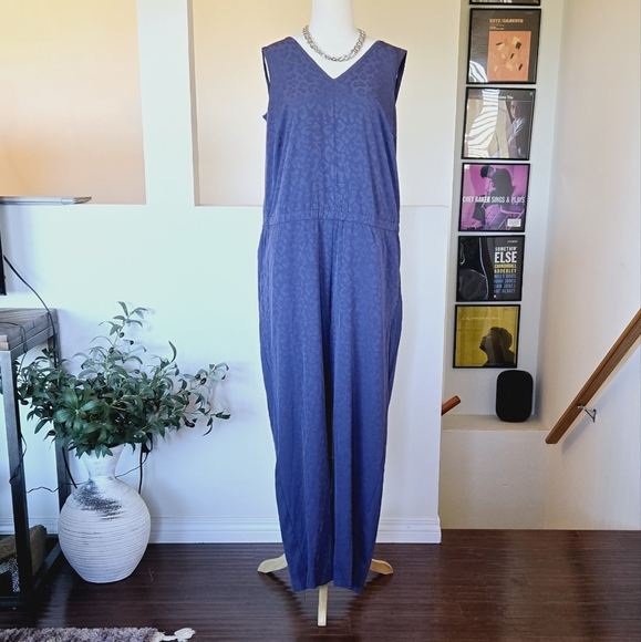 🏷️ATHLETA Brooklyn Textured Jumpsuit Jacquard Leopard Medieval Violet Size 20 - Picture 5 of 14